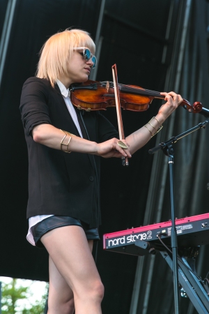 Like a bow on strings: Anna Bulbrook of The Airborne Toxic Event. Photo by Ryan Macchione, 2015.